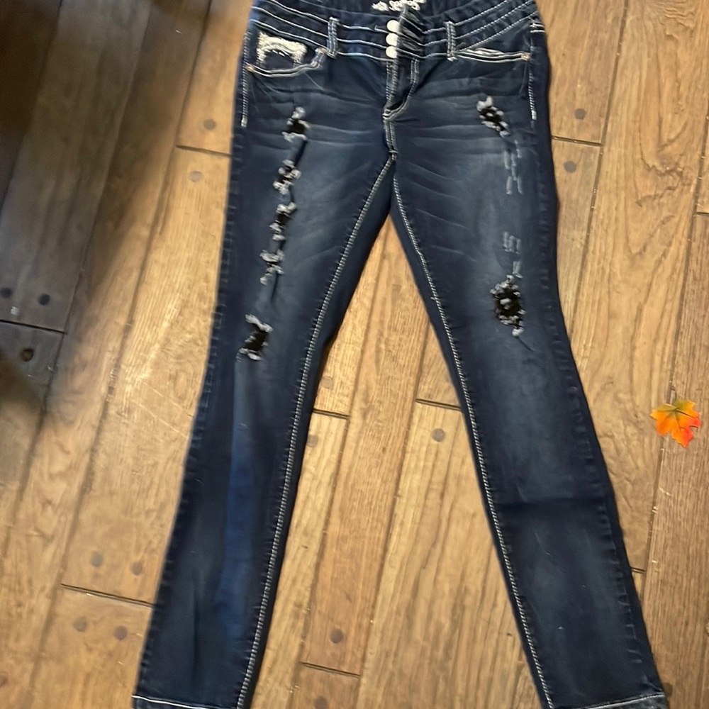 Short and Sexy Series 31 dark blue distressed jeans
